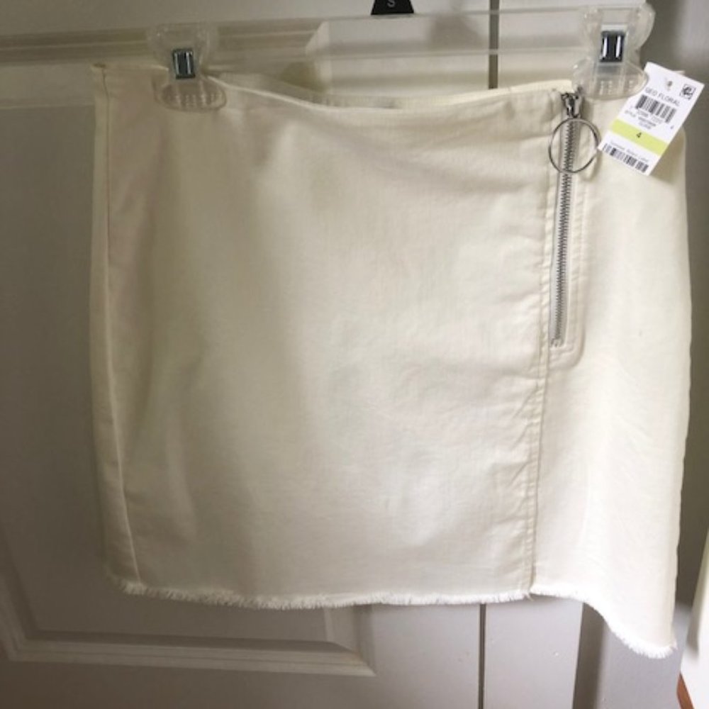 Bar II Skirt